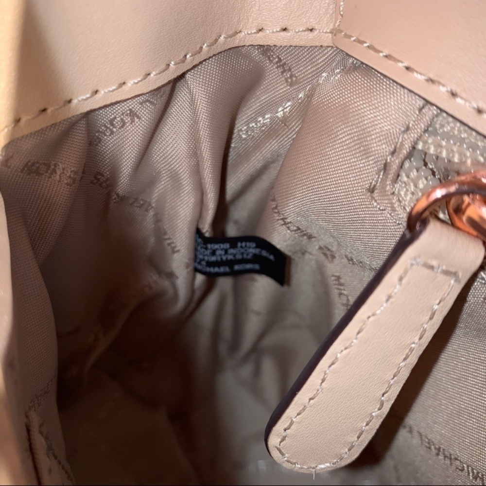 Rosegold MK Crossbody ๐ limited addition - Picture 4 of 6